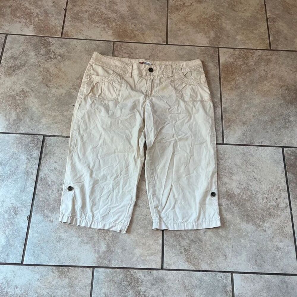 Vintage Y2K No Boundaries Cargo Capri Shorts Beige Cotton Ruched Size 15
